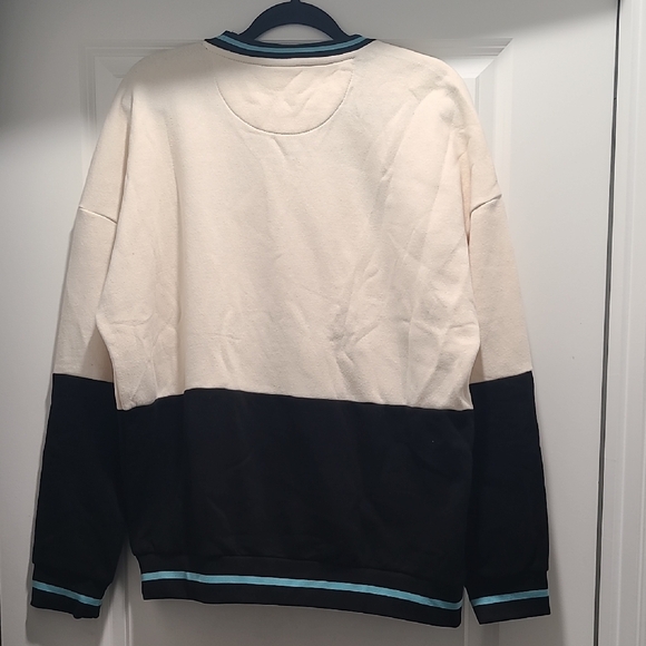 Boxlunch Marvel Gwen Stacy Ghost Spider Crewneck Sweatshirt - Picture 5 of 5